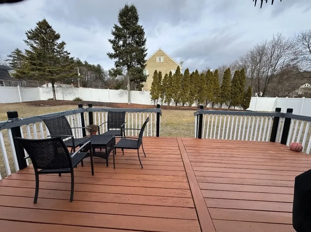 7 Acacia Street Nashua NH 03062