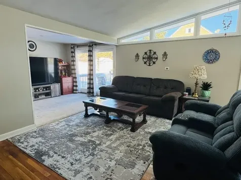 7 Acacia Street Nashua NH 03062