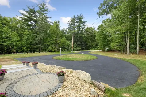 40 Seton Drive Bedford NH 03110