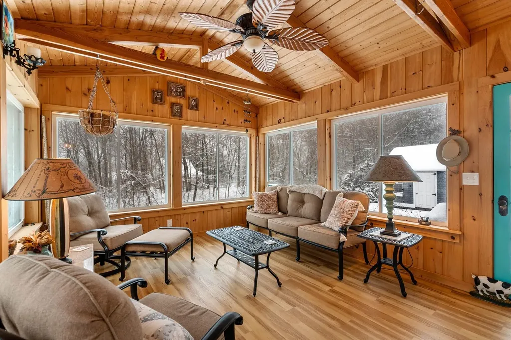 64 Raydon Road York ME 03909