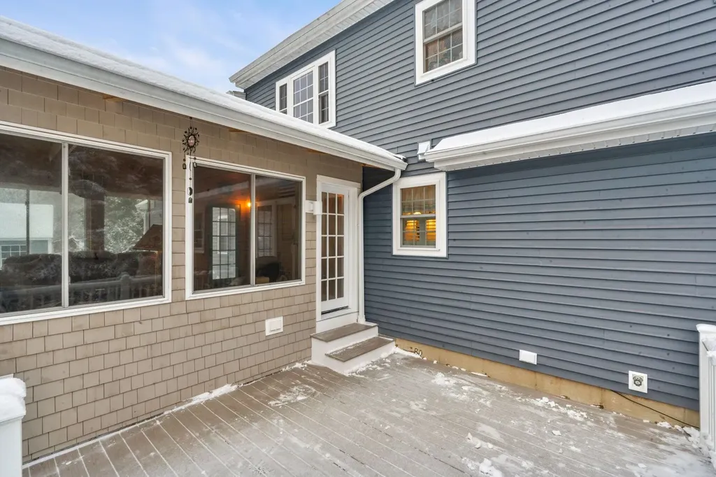 64 Raydon Road York ME 03909