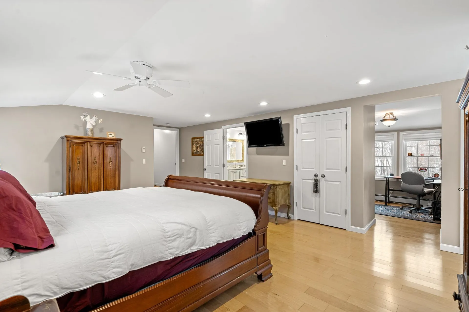 64 Raydon Road York ME 03909