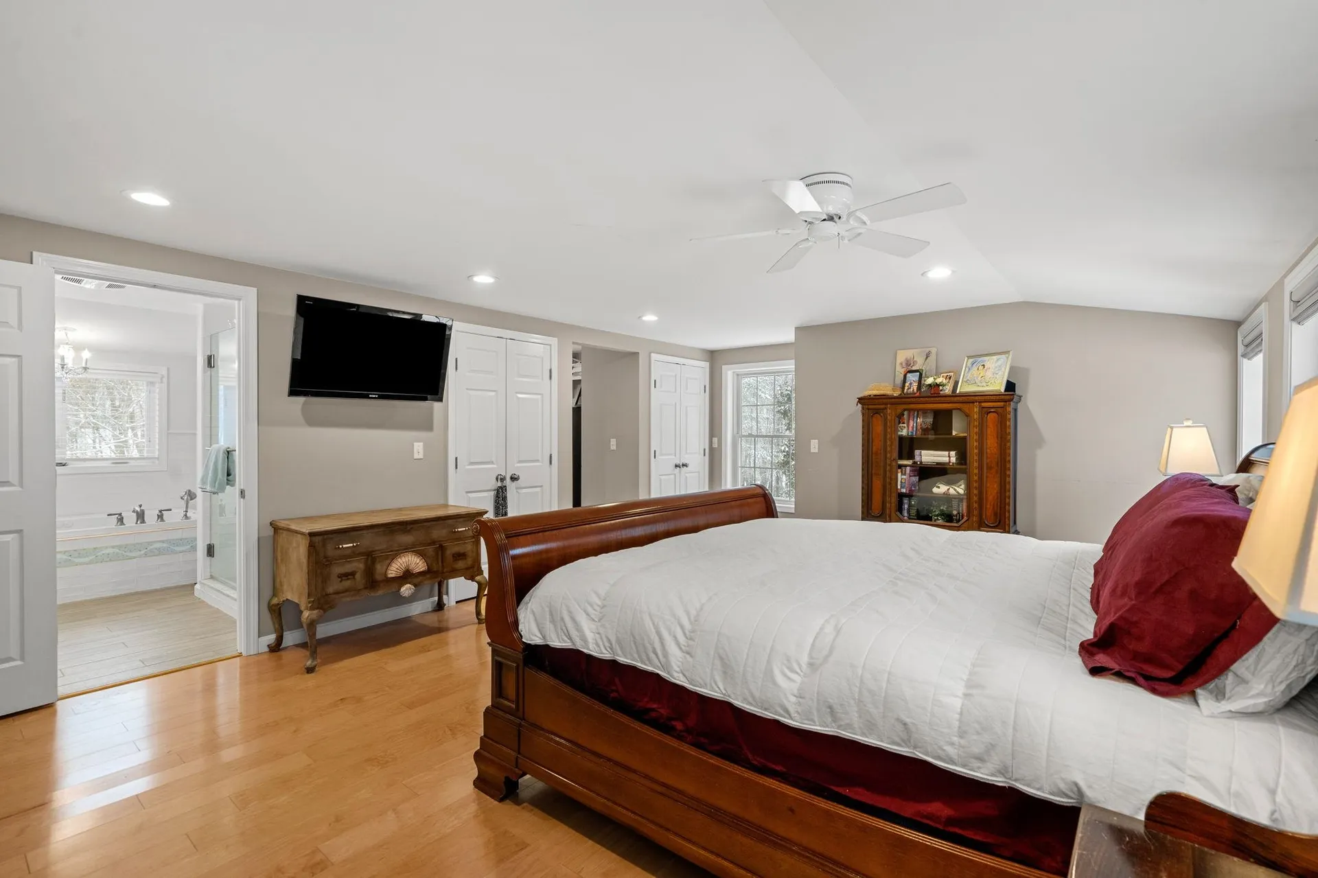 64 Raydon Road York ME 03909