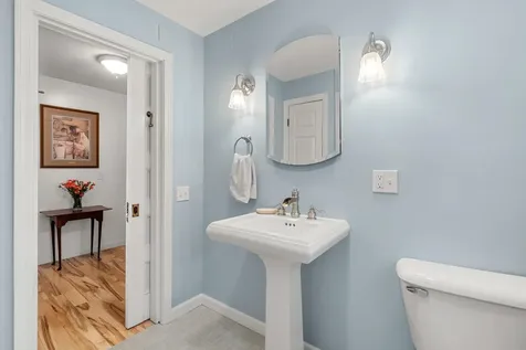 64 Raydon Road York ME 03909