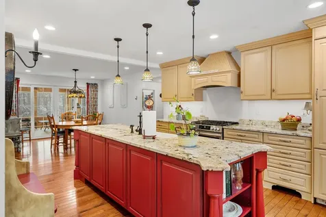 64 Raydon Road York ME 03909