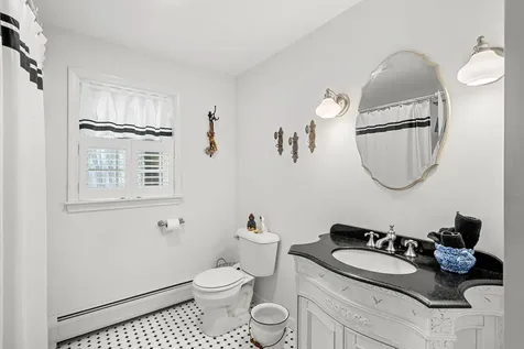 64 Raydon Road York ME 03909