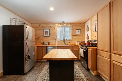 25 Laplante Road Cavendish VT 05142