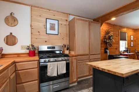 25 Laplante Road Cavendish VT 05142
