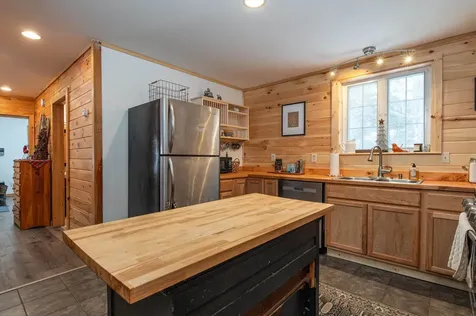 25 Laplante Road Cavendish VT 05142