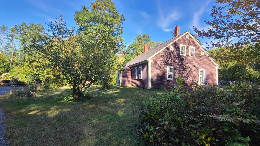 18 Gordon Hill Road New Hampton NH 03256