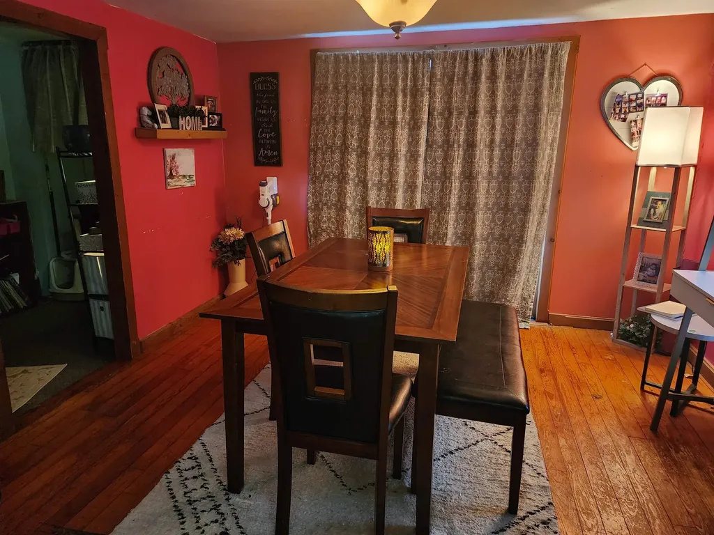 31 Hildreth Street Winchester NH 03470