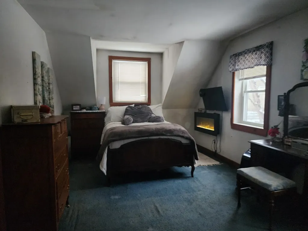 31 Hildreth Street Winchester NH 03470