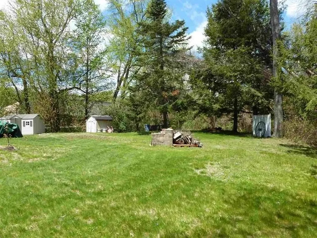 31 Hildreth Street Winchester NH 03470