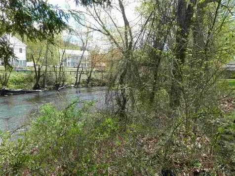 31 Hildreth Street Winchester NH 03470