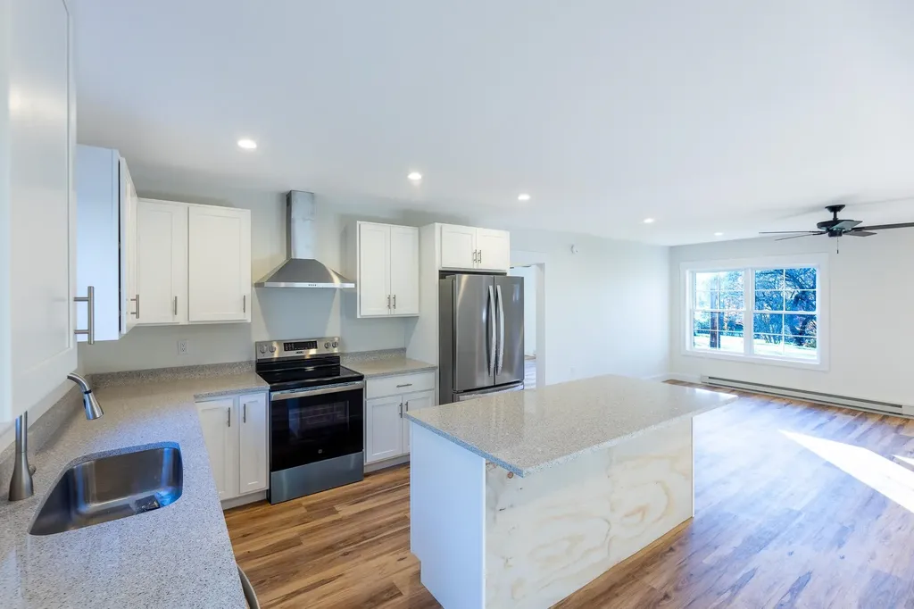 216 Quechee Hartland Road Hartford VT 05059