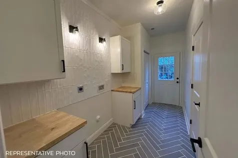 216 Quechee Hartland Road Hartford VT 05059
