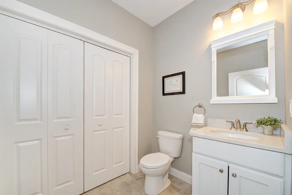 4 Montalcino Way Salem NH 03079