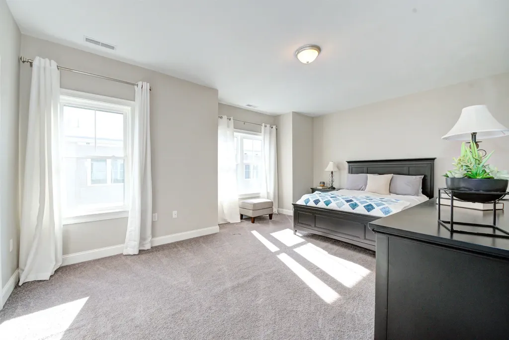 4 Montalcino Way Salem NH 03079