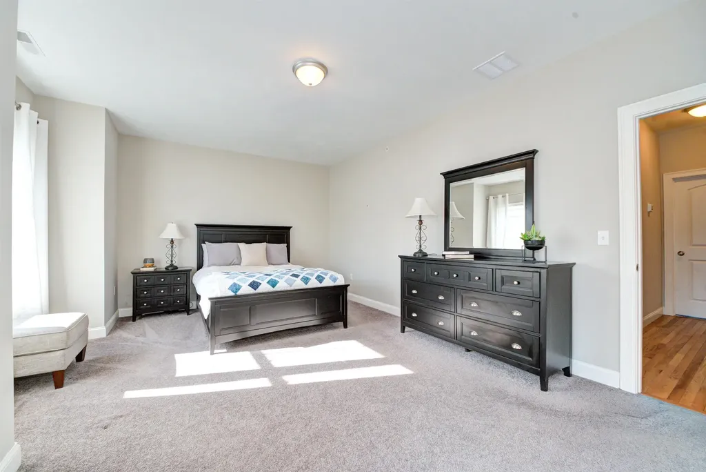 4 Montalcino Way Salem NH 03079