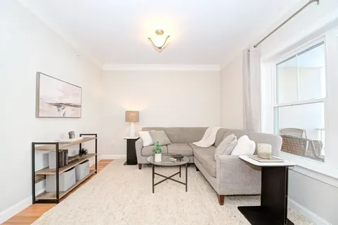 4 Montalcino Way Salem NH 03079