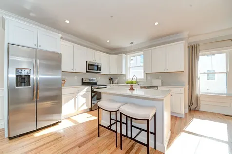 4 Montalcino Way Salem NH 03079