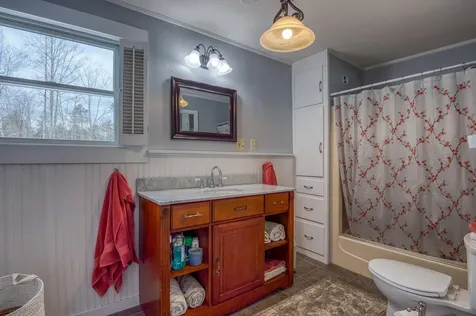 33 Roberts Road Eaton NH 03832