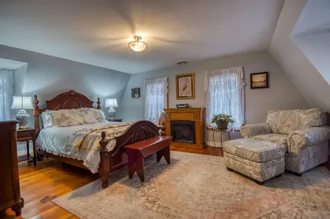 33 Roberts Road Eaton NH 03832