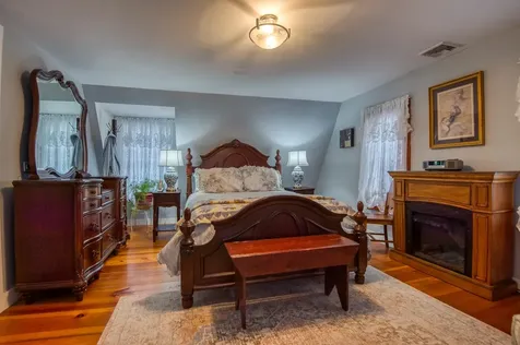 33 Roberts Road Eaton NH 03832