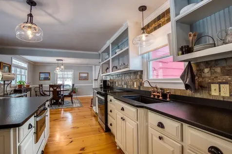 33 Roberts Road Eaton NH 03832