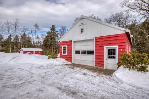 33 Roberts Road Eaton NH 03832