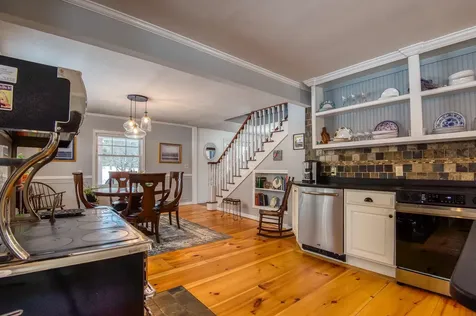 33 Roberts Road Eaton NH 03832