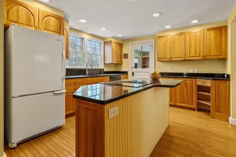 5 Brockway Road Hanover NH 03755