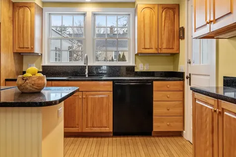 5 Brockway Road Hanover NH 03755