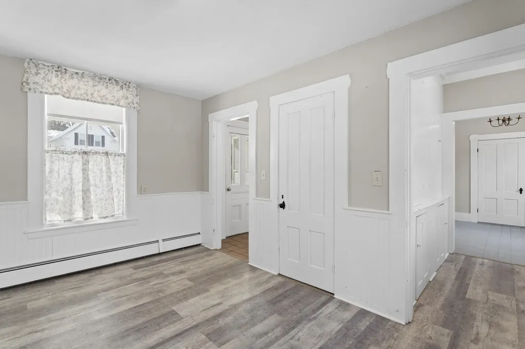 28 Back River Road Dover NH 03820