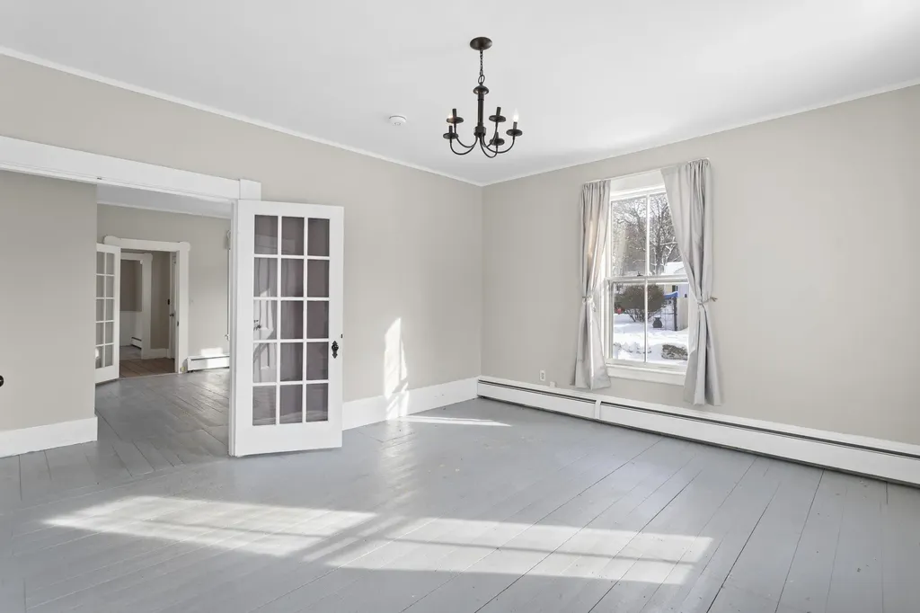 28 Back River Road Dover NH 03820