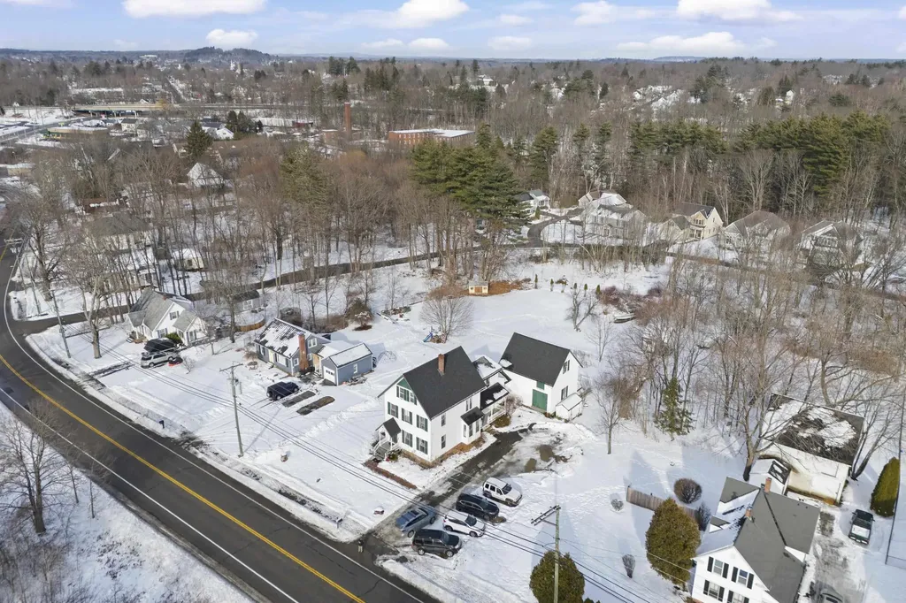 28 Back River Road Dover NH 03820