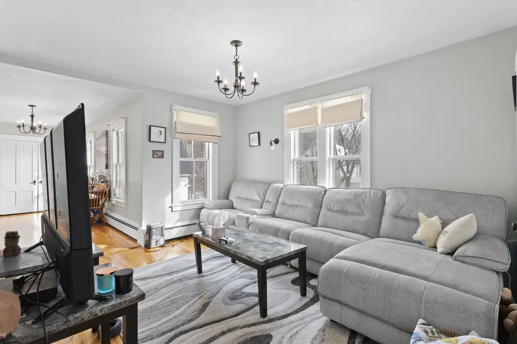 28 Back River Road Dover NH 03820