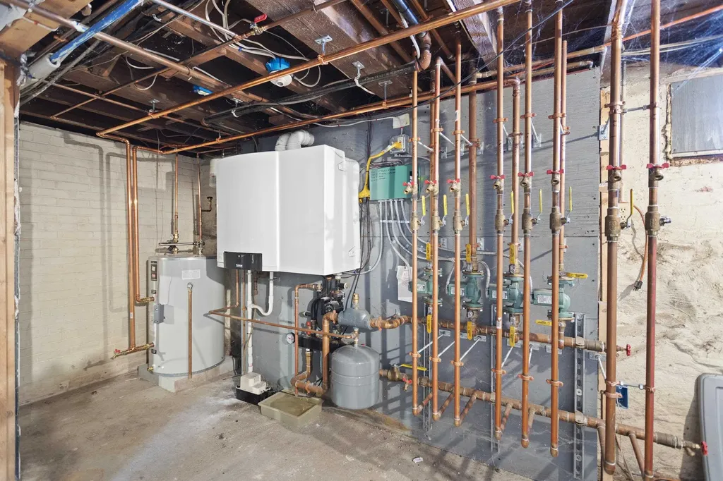 28 Back River Road Dover NH 03820