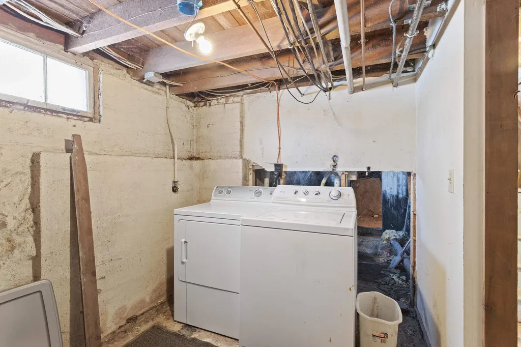 28 Back River Road Dover NH 03820