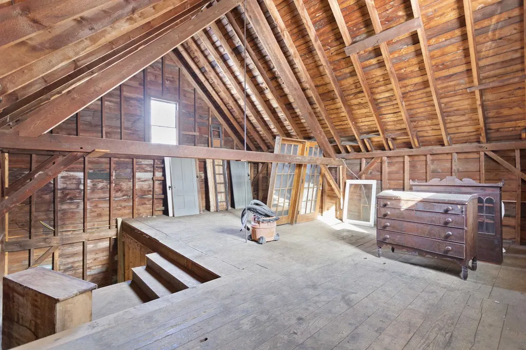 28 Back River Road Dover NH 03820