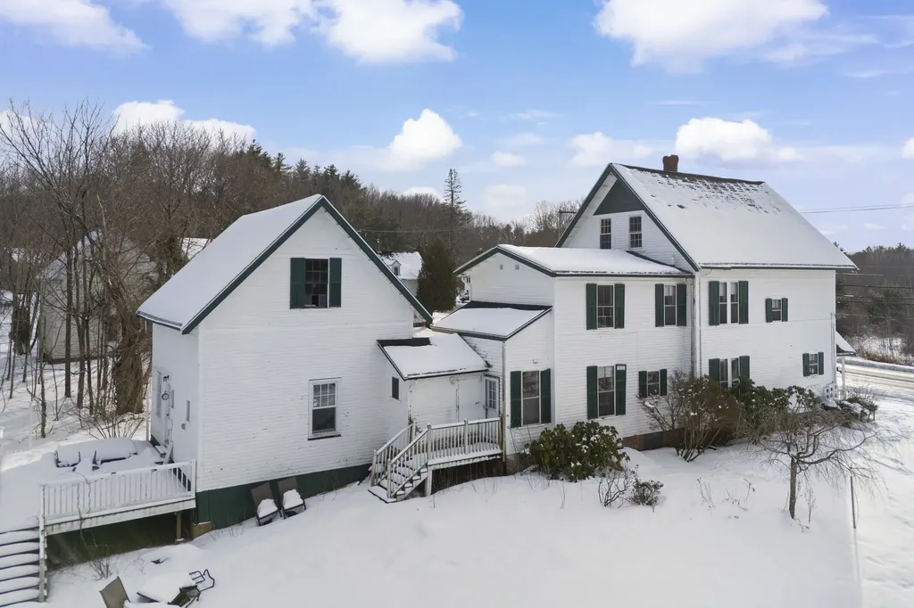 28 Back River Road Dover NH 03820