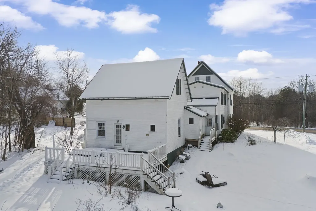 28 Back River Road Dover NH 03820