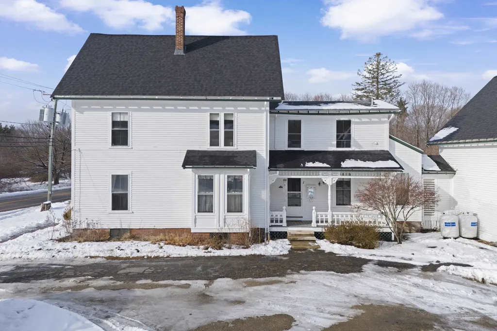 28 Back River Road Dover NH 03820