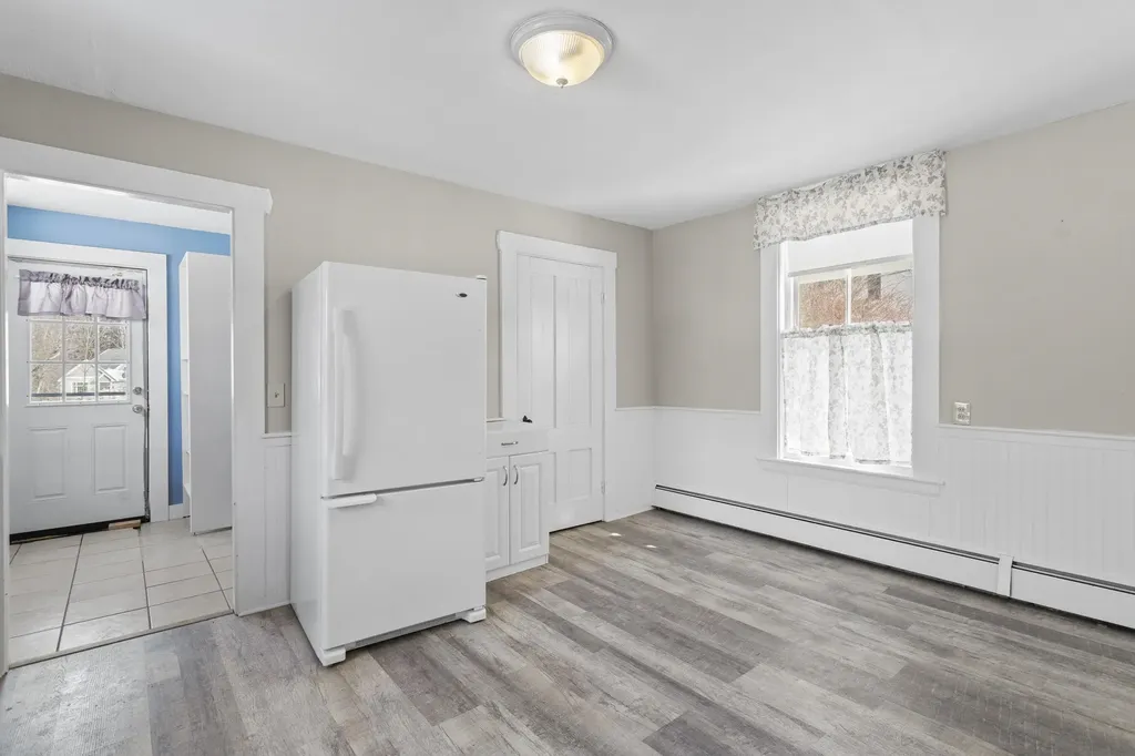 28 Back River Road Dover NH 03820