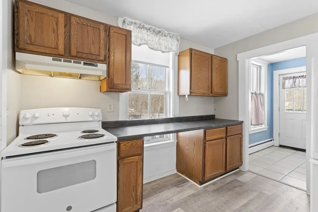 28 Back River Road Dover NH 03820