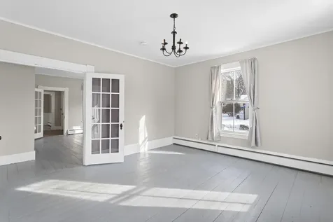 28 Back River Road Dover NH 03820