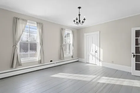 28 Back River Road Dover NH 03820