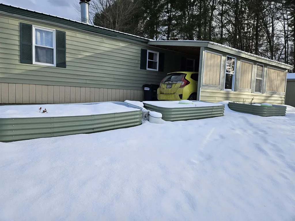 1025 Morways Park Charlestown NH 03603