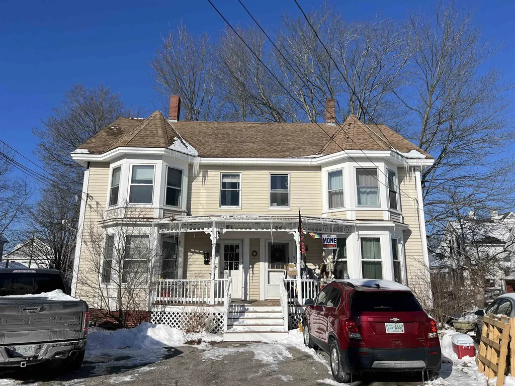 5 Coxeter Square Rochester NH 03867