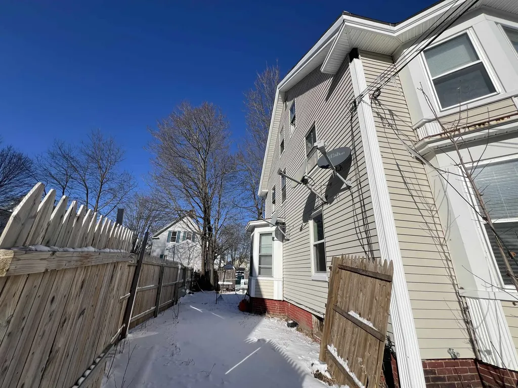 5 Coxeter Square Rochester NH 03867